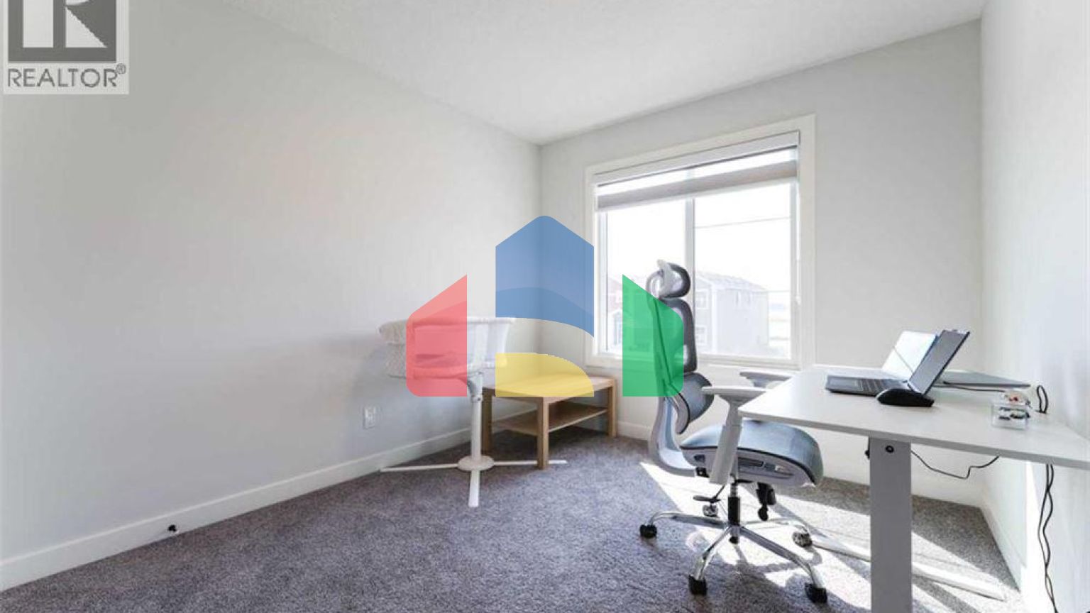 Residential - Single Family Home - Calgary, Canada - Canada