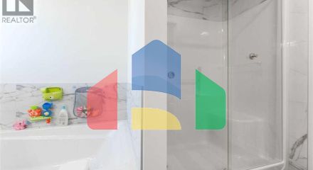 Residential - Single Family Home - Calgary, Canada - Canada