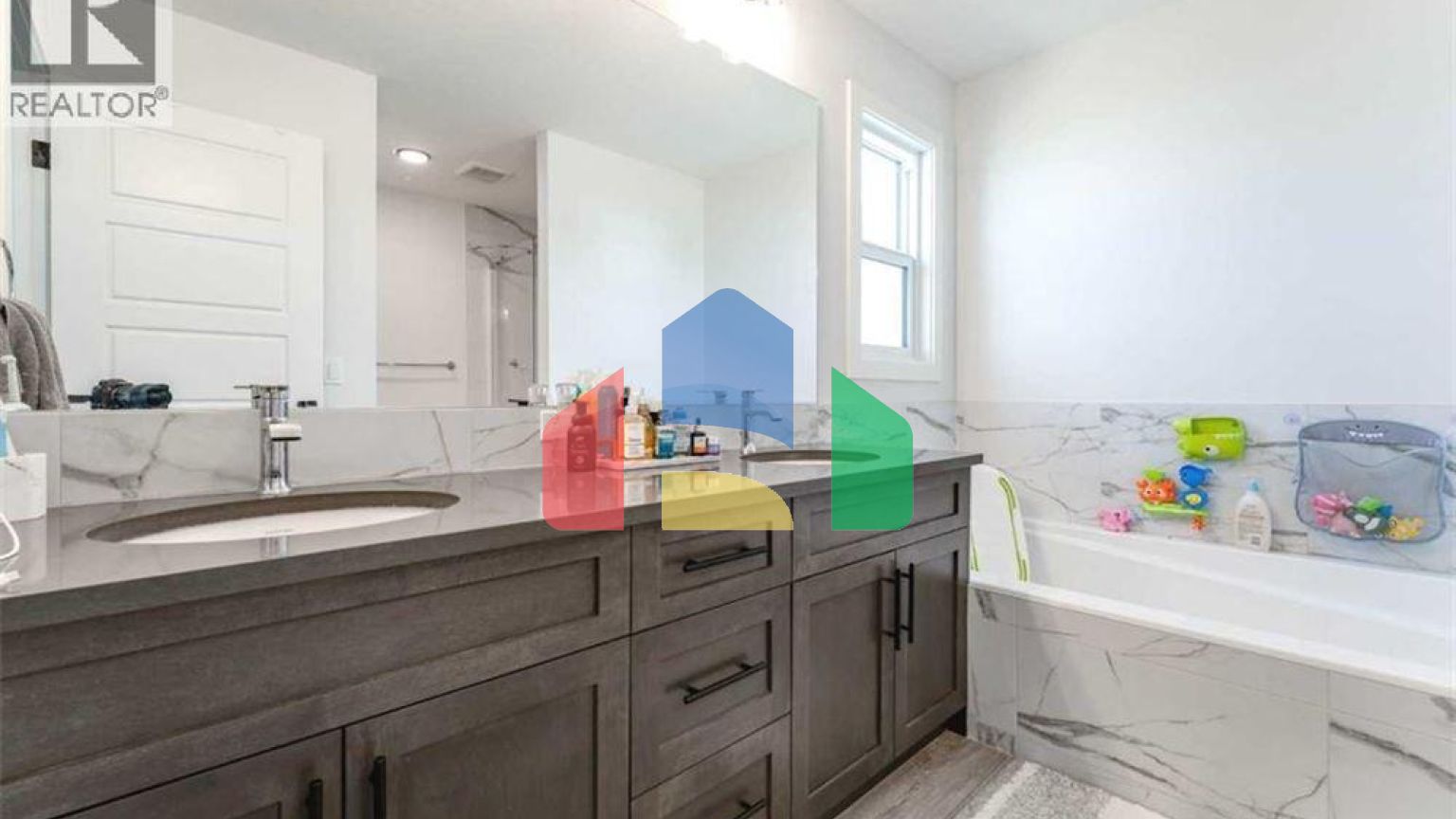 Residential - Single Family Home - Calgary, Canada - Canada