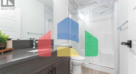 Residential - Single Family Home - Calgary, Canada - Canada