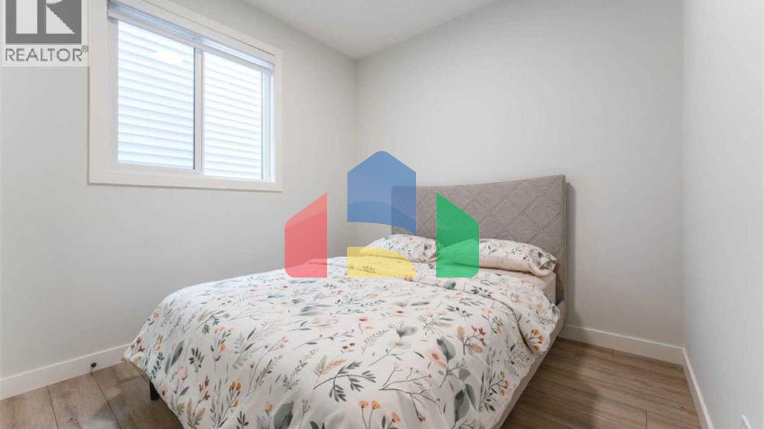 Residential - Single Family Home - Calgary, Canada - Canada