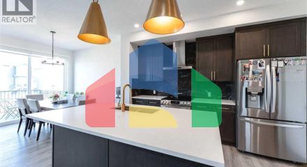 Residential - Single Family Home - Calgary, Canada - Canada