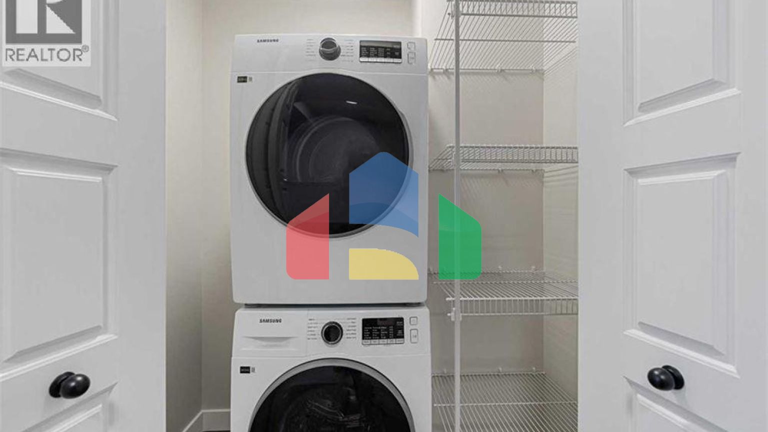 Residential - Single Family Home - Calgary, Canada - Canada