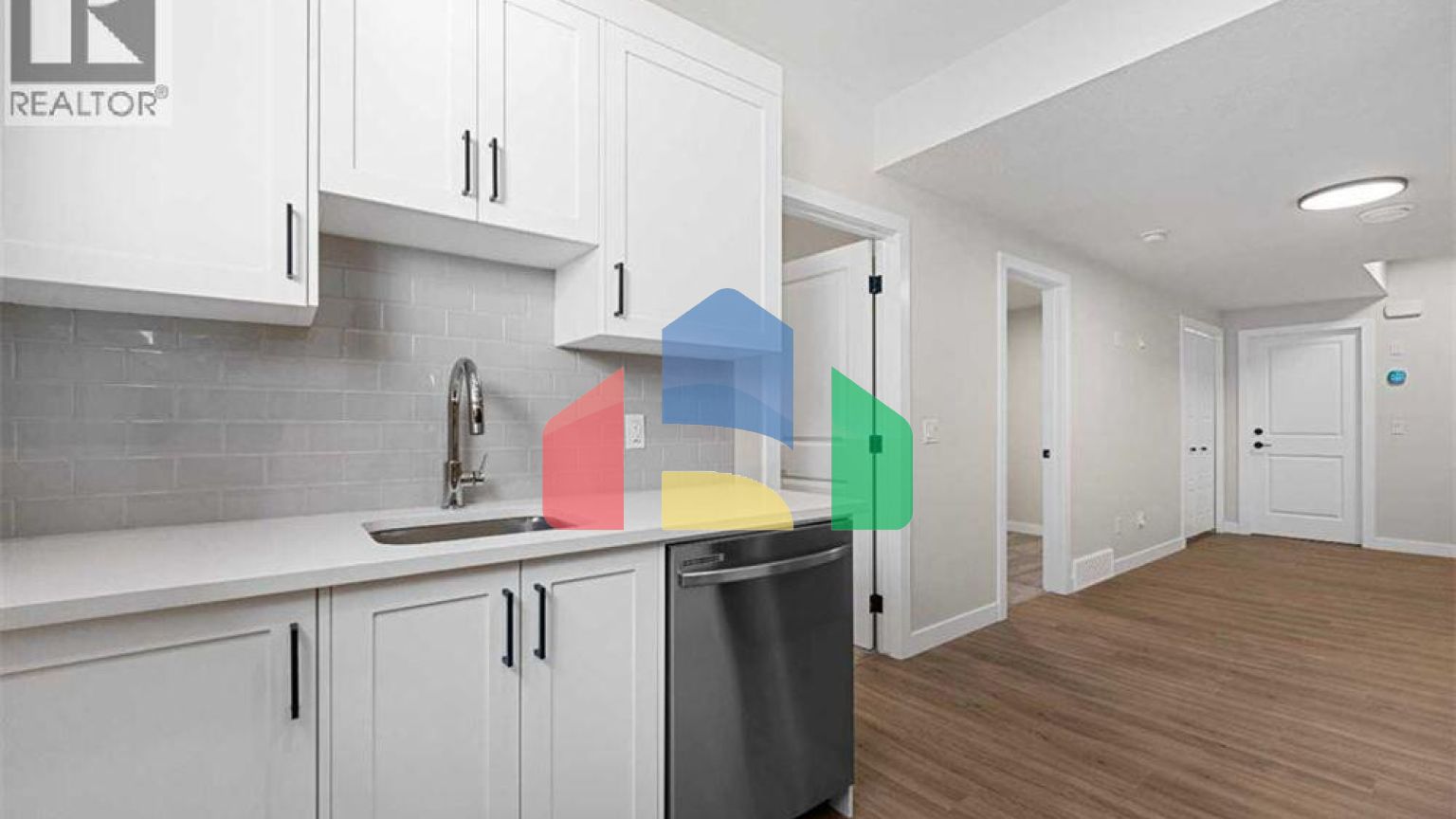 Residential - Single Family Home - Calgary, Canada - Canada