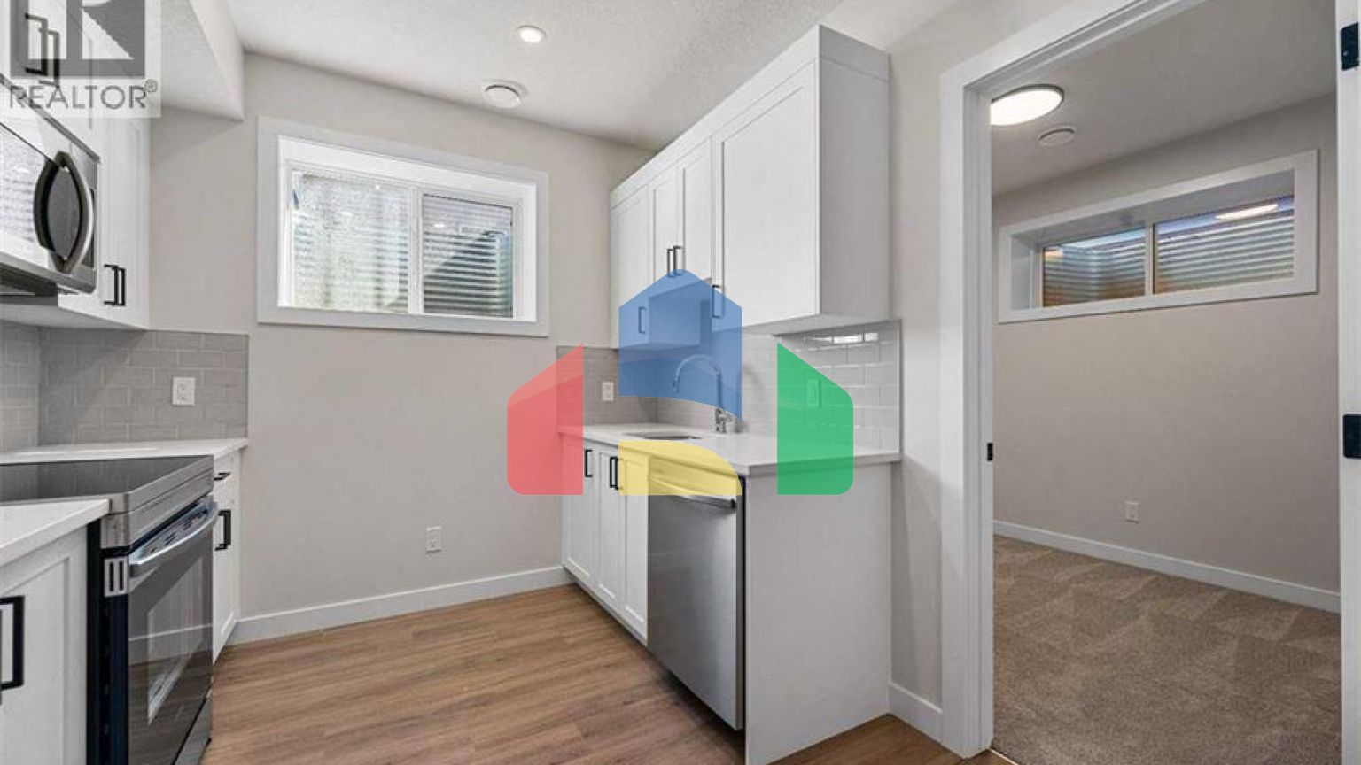 Residential - Single Family Home - Calgary, Canada - Canada