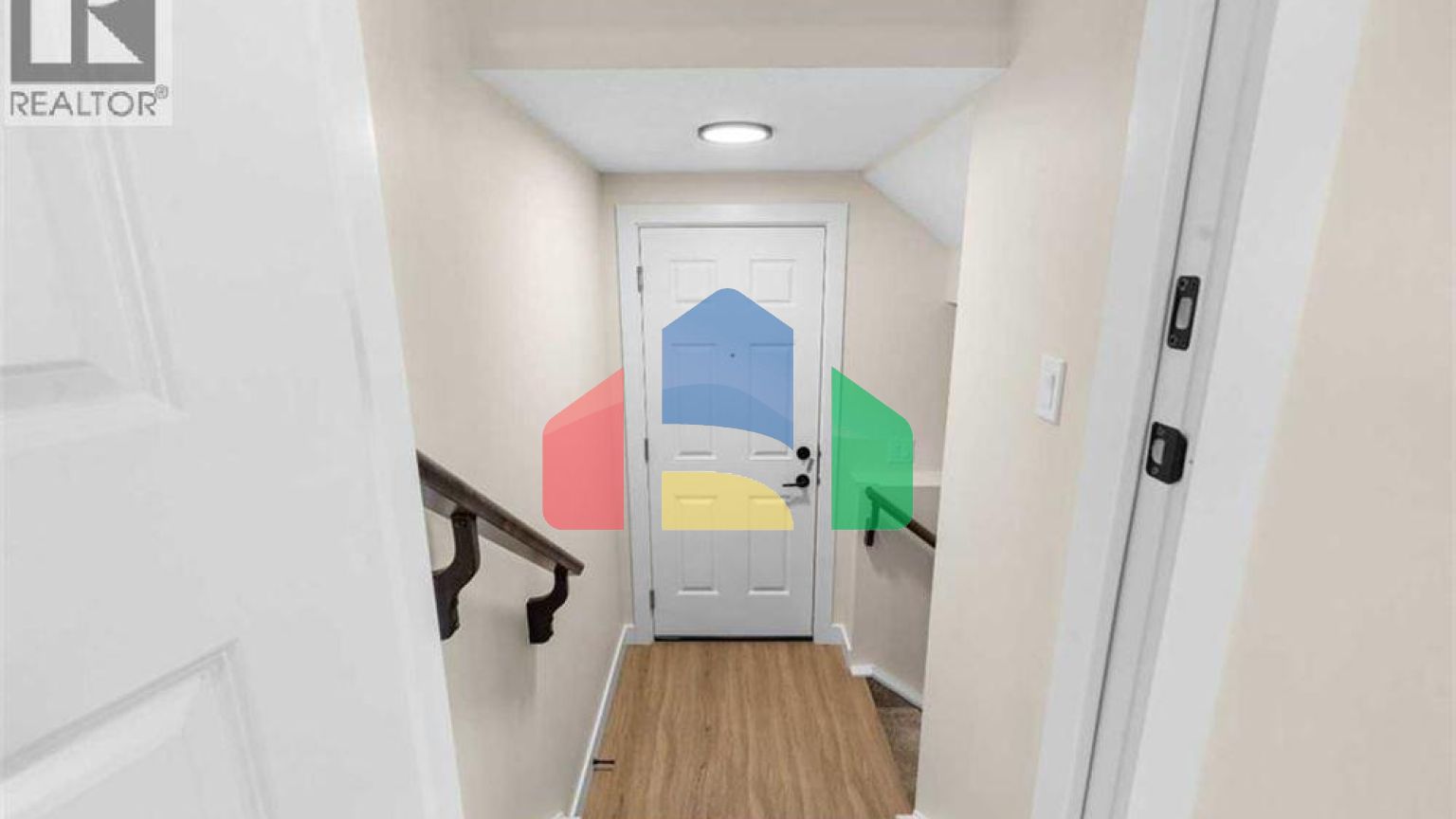 Residential - Single Family Home - Calgary, Canada - Canada