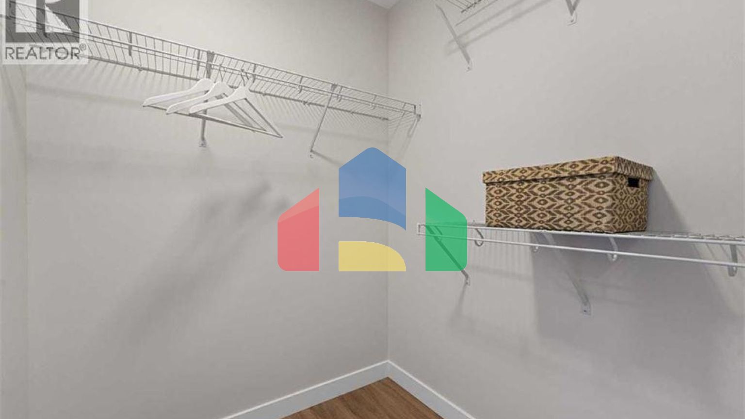 Residential - Single Family Home - Calgary, Canada - Canada