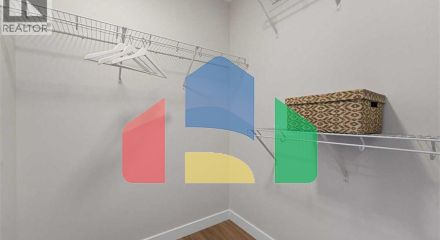 Residential - Single Family Home - Calgary, Canada - Canada