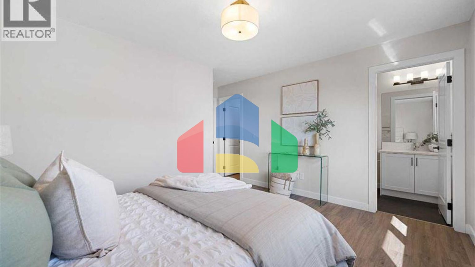 Residential - Single Family Home - Calgary, Canada - Canada