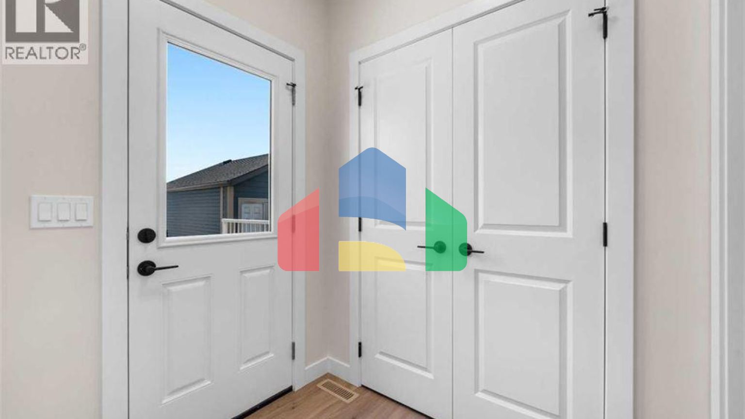 Residential - Single Family Home - Calgary, Canada - Canada