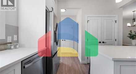 Residential - Single Family Home - Calgary, Canada - Canada