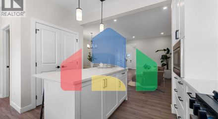 Residential - Single Family Home - Calgary, Canada - Canada