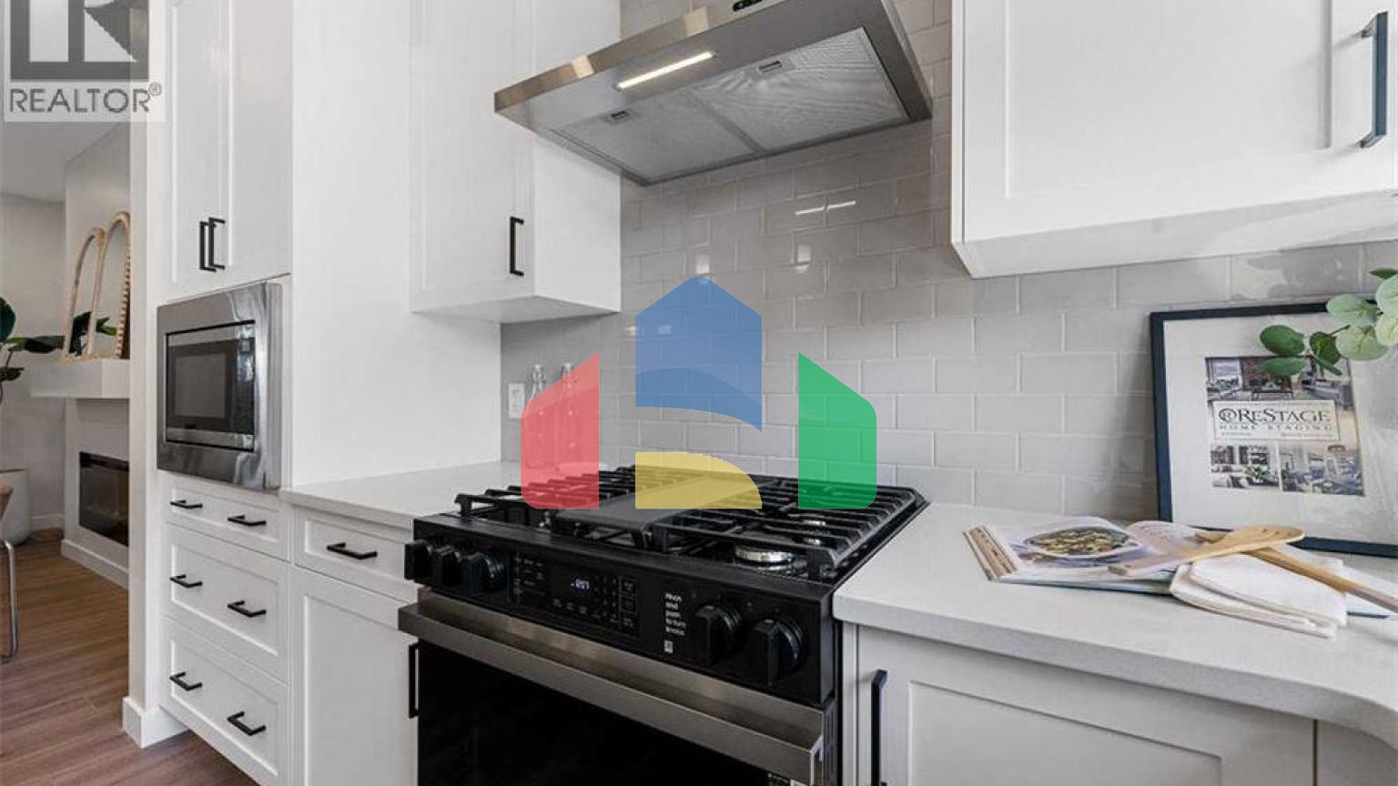 Residential - Single Family Home - Calgary, Canada - Canada