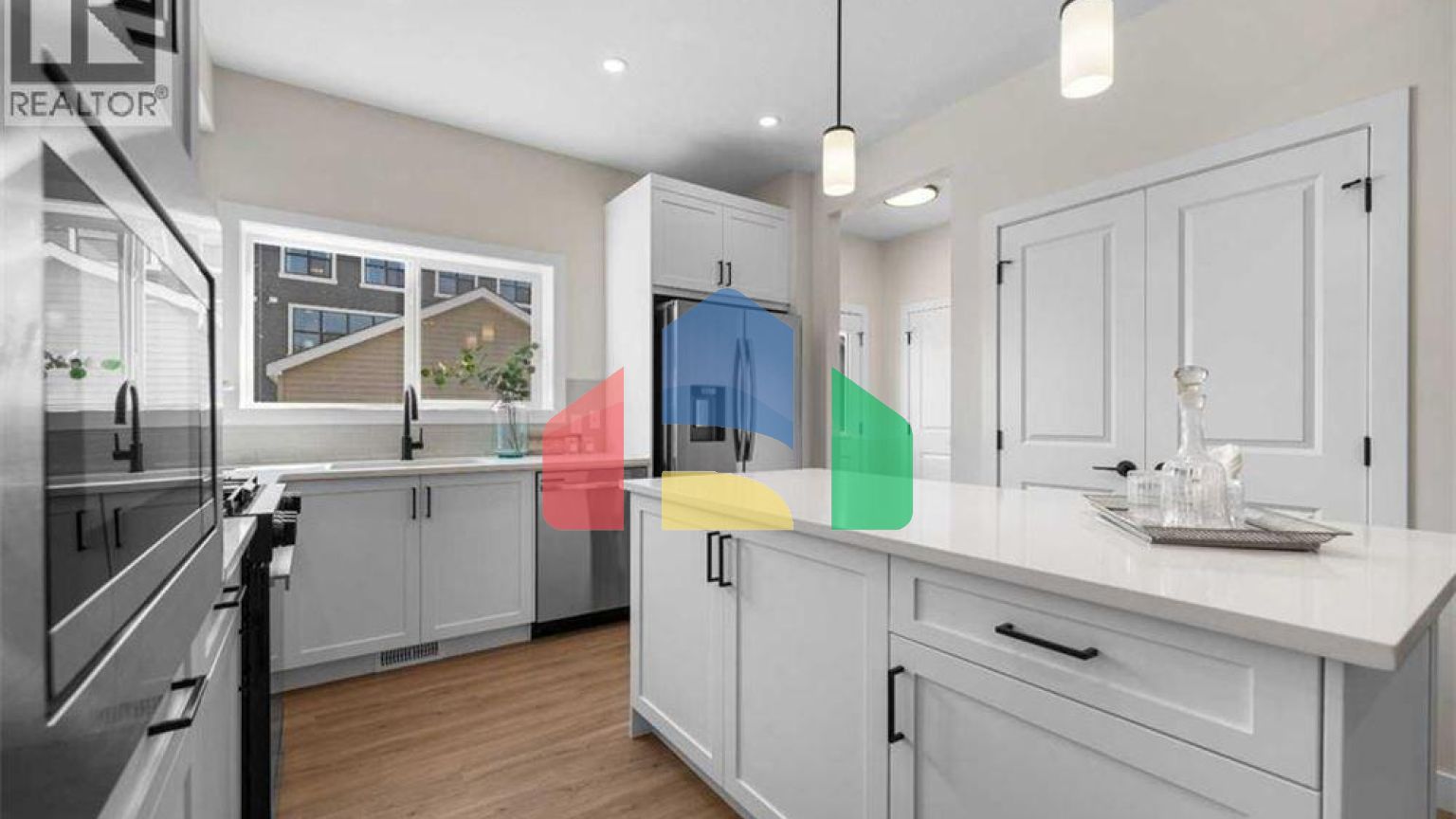 Residential - Single Family Home - Calgary, Canada - Canada