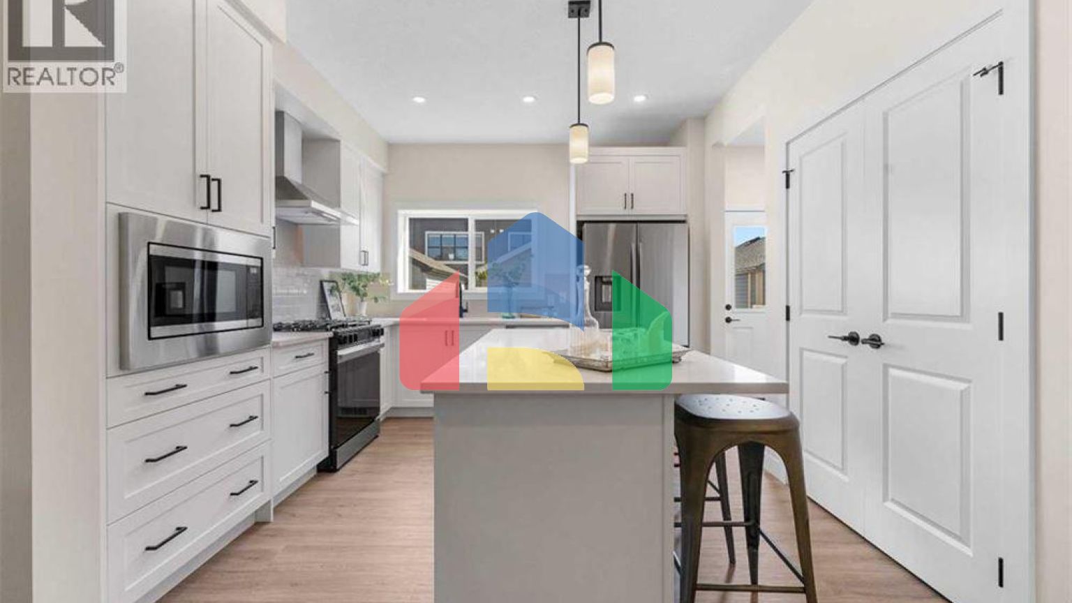 Residential - Single Family Home - Calgary, Canada - Canada