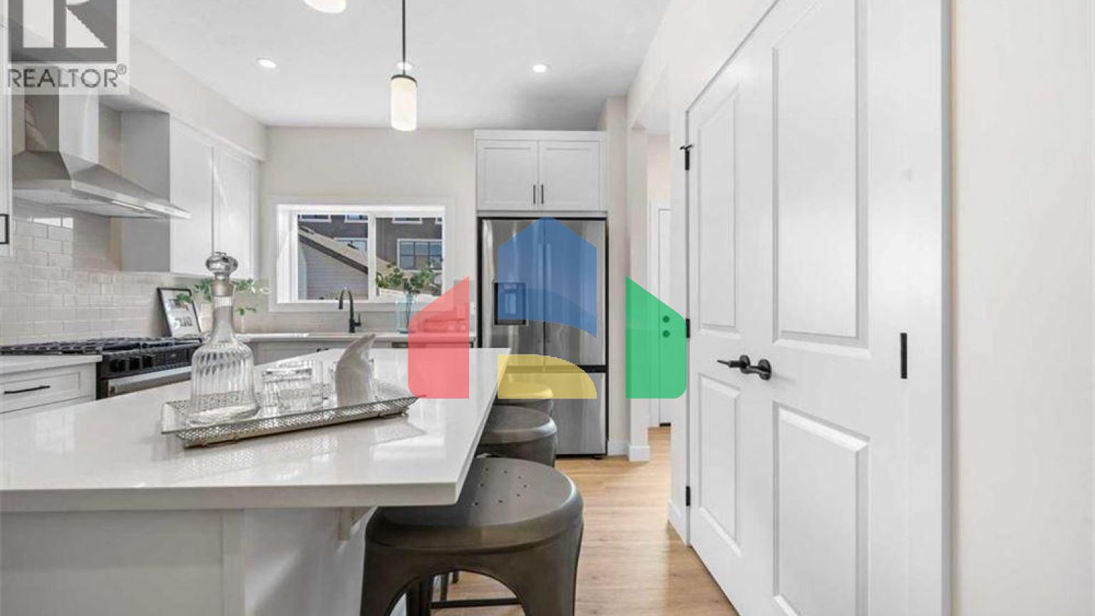 Residential - Single Family Home - Calgary, Canada - Canada