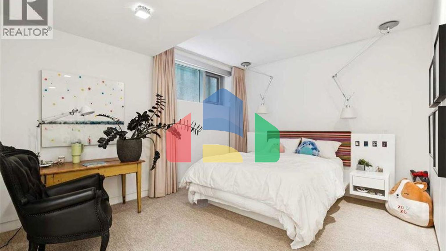 Residential - Single Family Home - Calgary, Canada - Canada