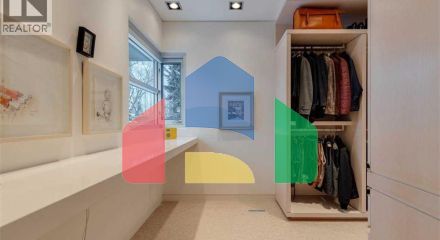 Residential - Single Family Home - Calgary, Canada - Canada