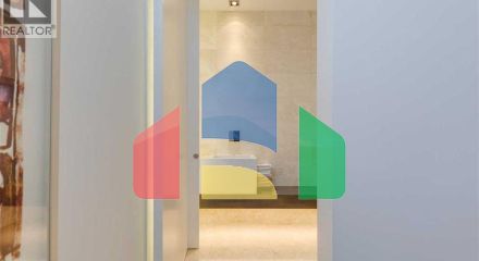 Residential - Single Family Home - Calgary, Canada - Canada