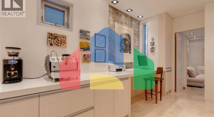 Residential - Single Family Home - Calgary, Canada - Canada