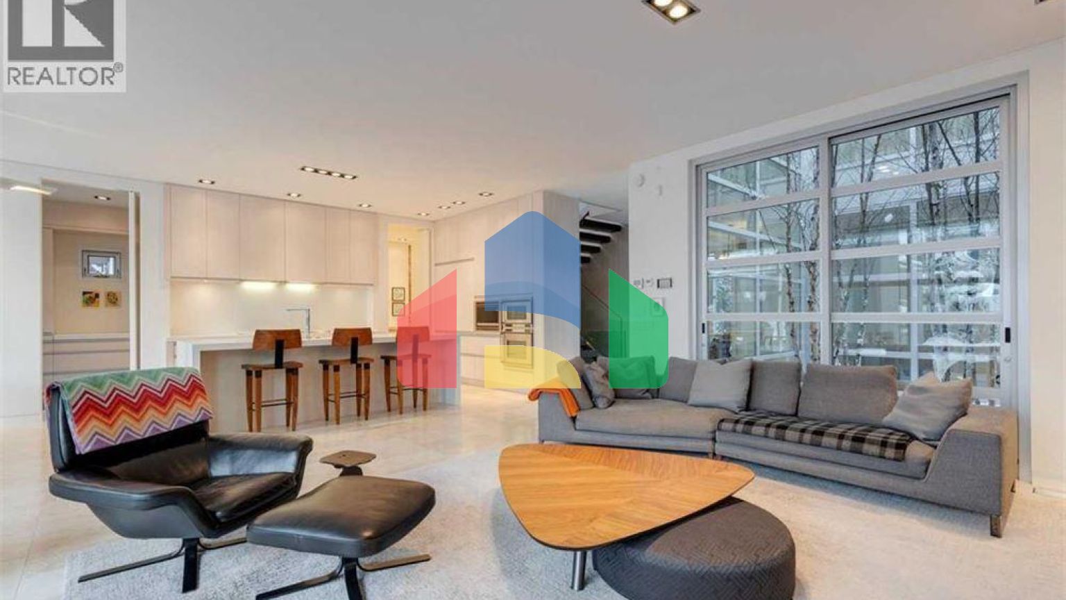 Residential - Single Family Home - Calgary, Canada - Canada