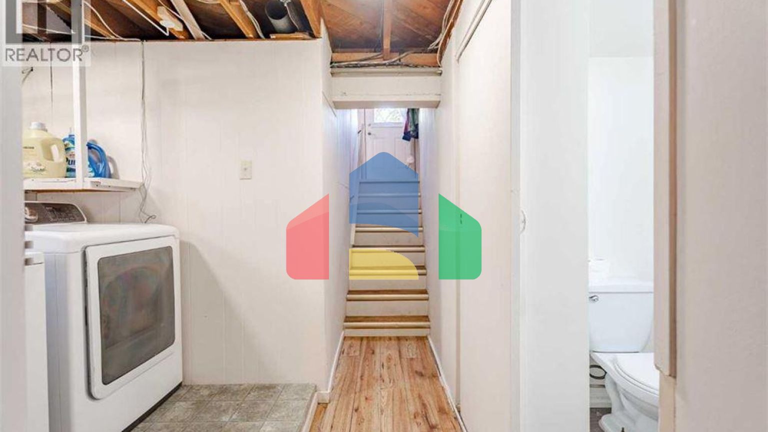 Residential - Single Family Home - Calgary, Canada - Canada