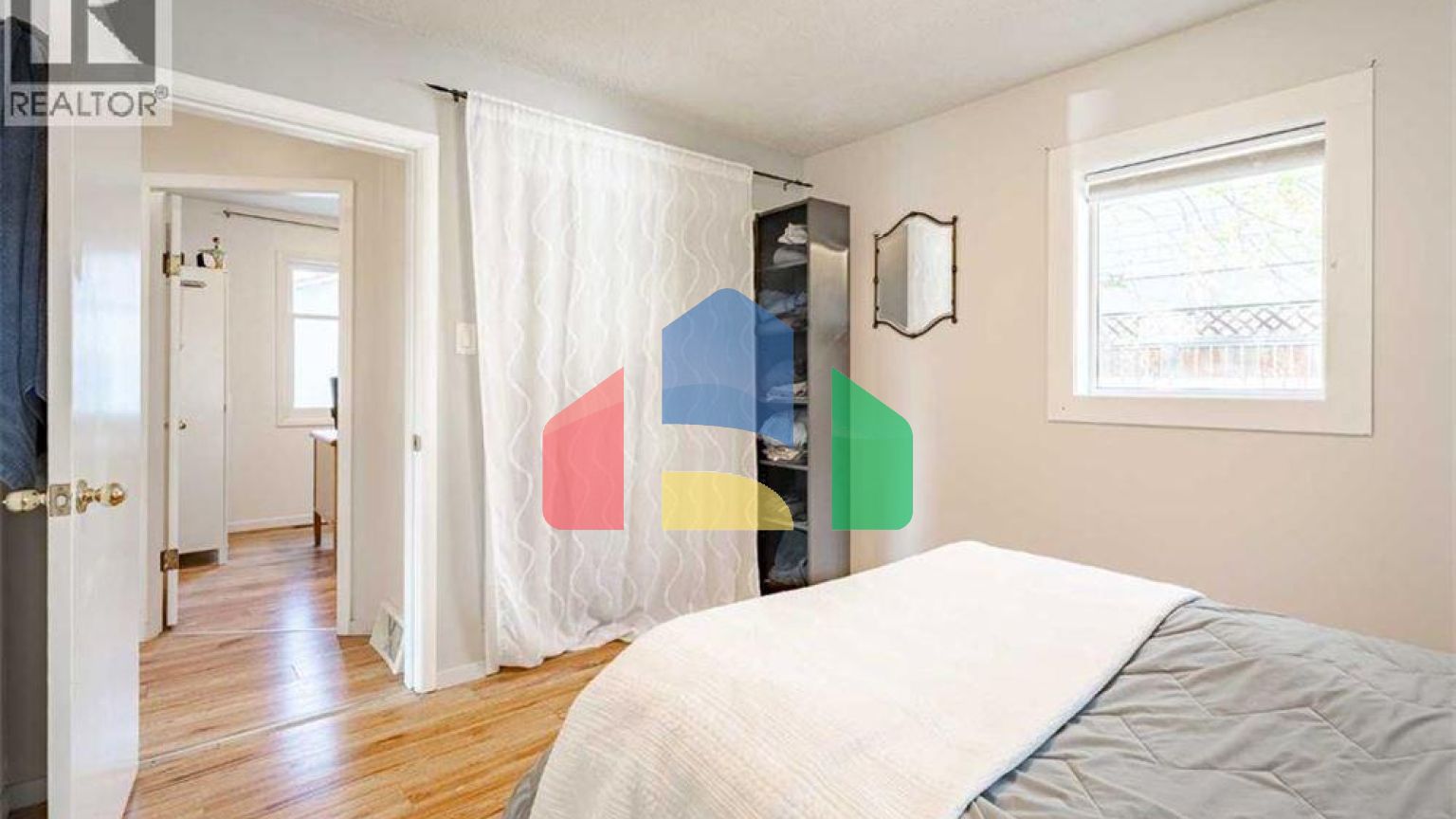 Residential - Single Family Home - Calgary, Canada - Canada