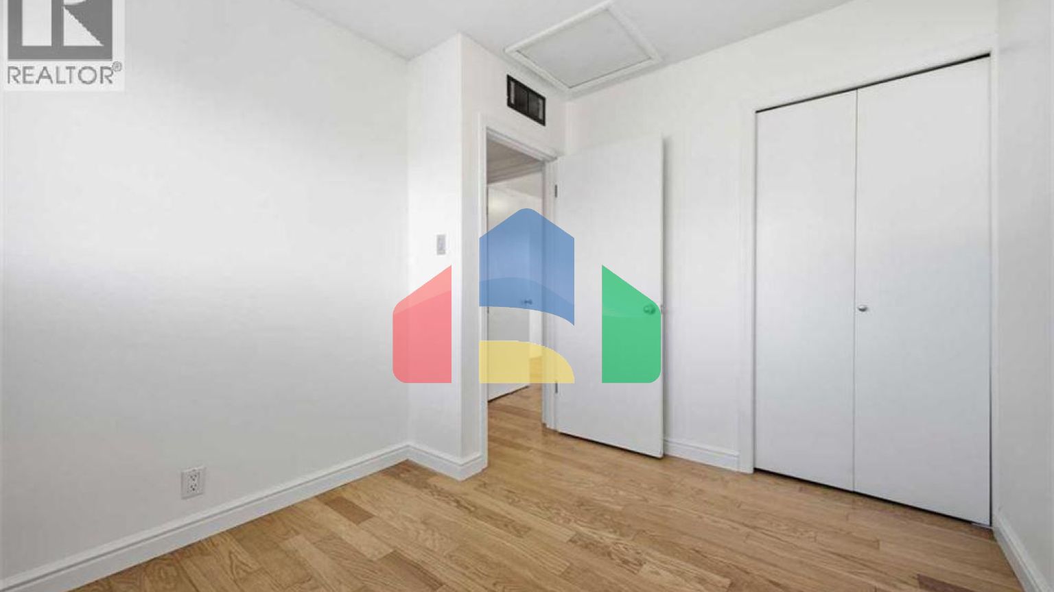 Residential - Townhouse - Calgary, Canada - Canada