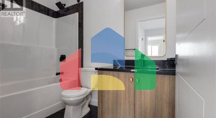 Residential - Single Family Home - Calgary, Canada - Canada