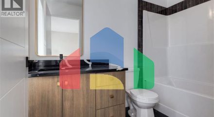 Residential - Single Family Home - Calgary, Canada - Canada