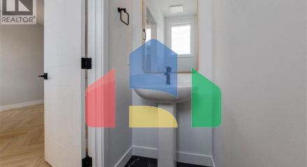 Residential - Single Family Home - Calgary, Canada - Canada