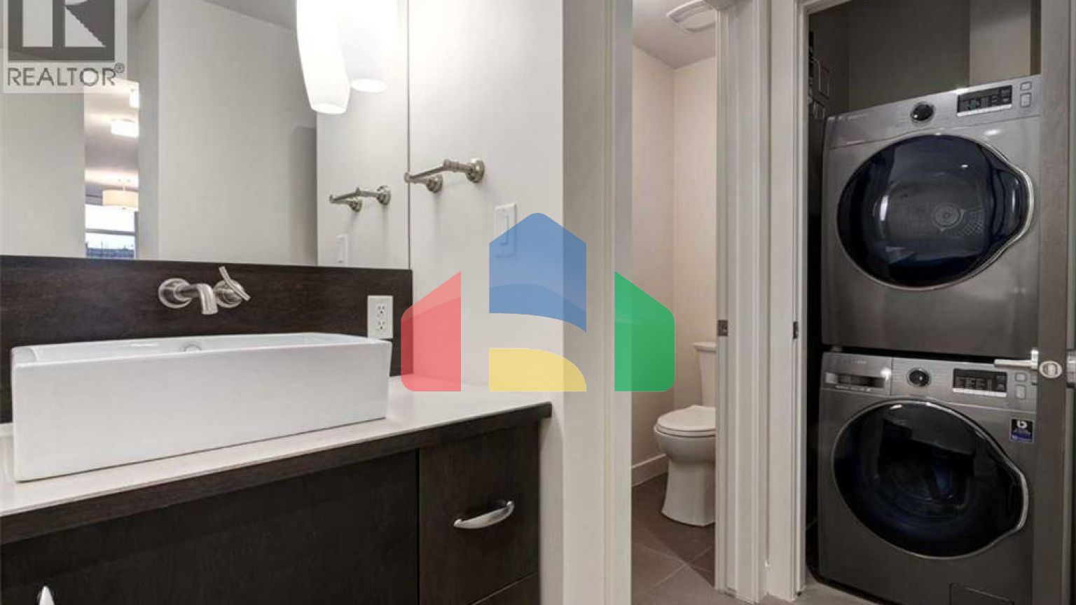 Residential - Single Family Home - Calgary, Canada - Canada