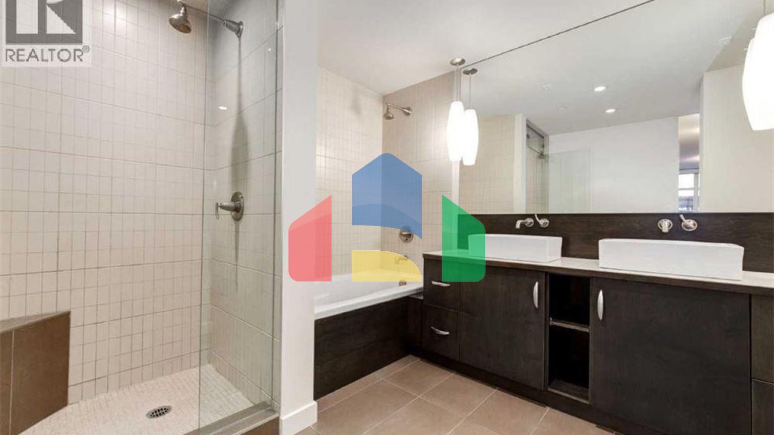 Residential - Single Family Home - Calgary, Canada - Canada