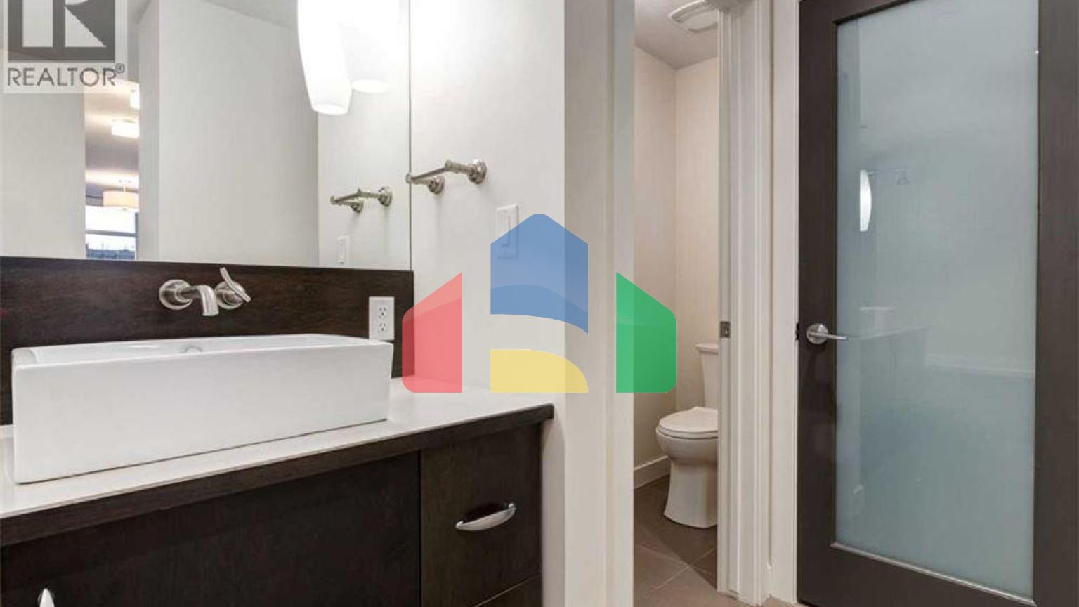 Residential - Single Family Home - Calgary, Canada - Canada