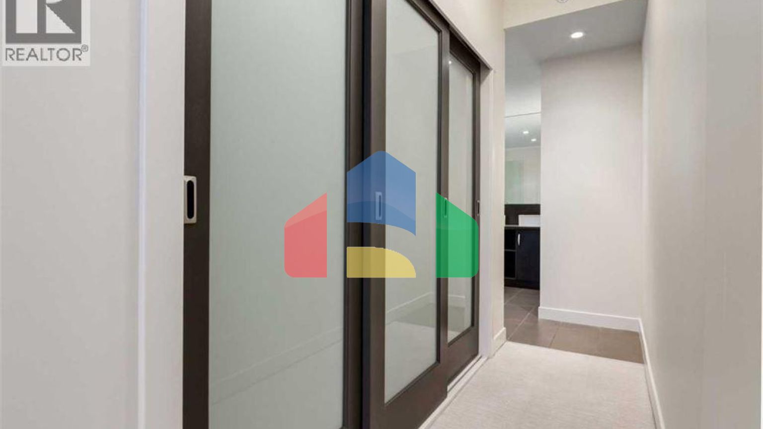 Residential - Single Family Home - Calgary, Canada - Canada