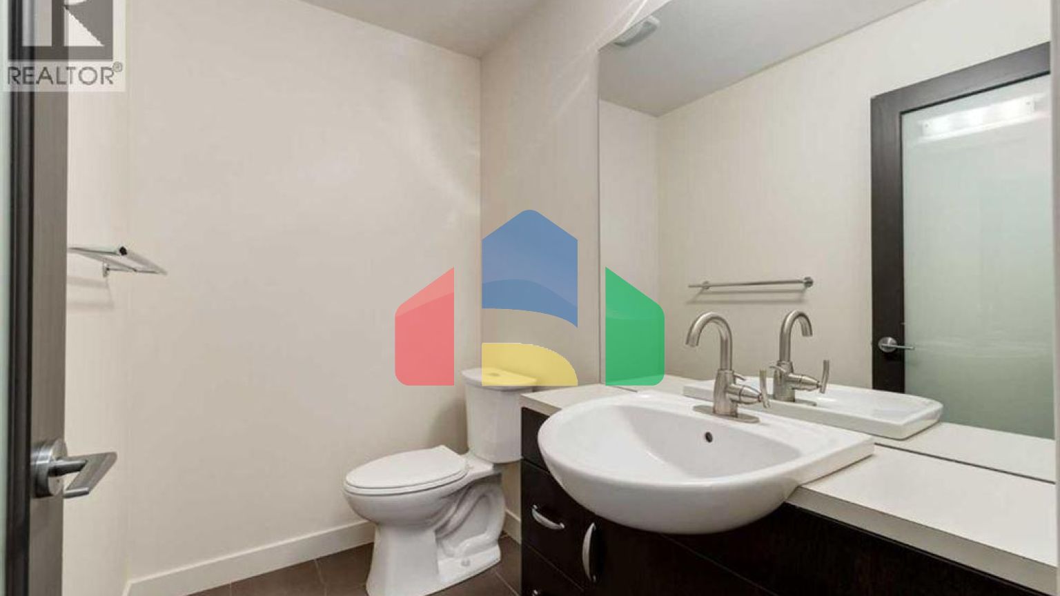 Residential - Single Family Home - Calgary, Canada - Canada