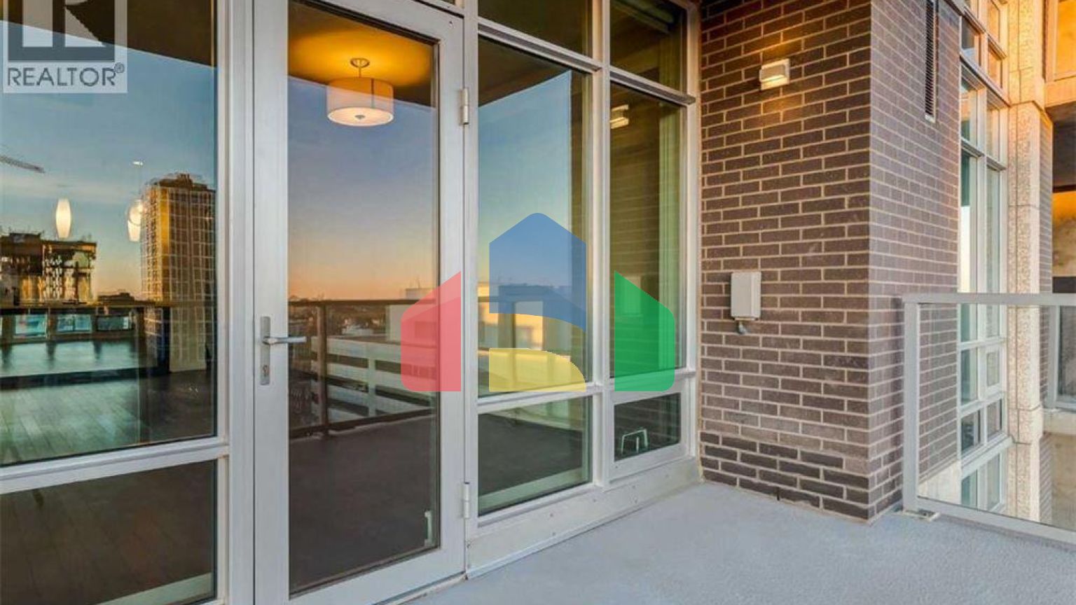 Residential - Single Family Home - Calgary, Canada - Canada