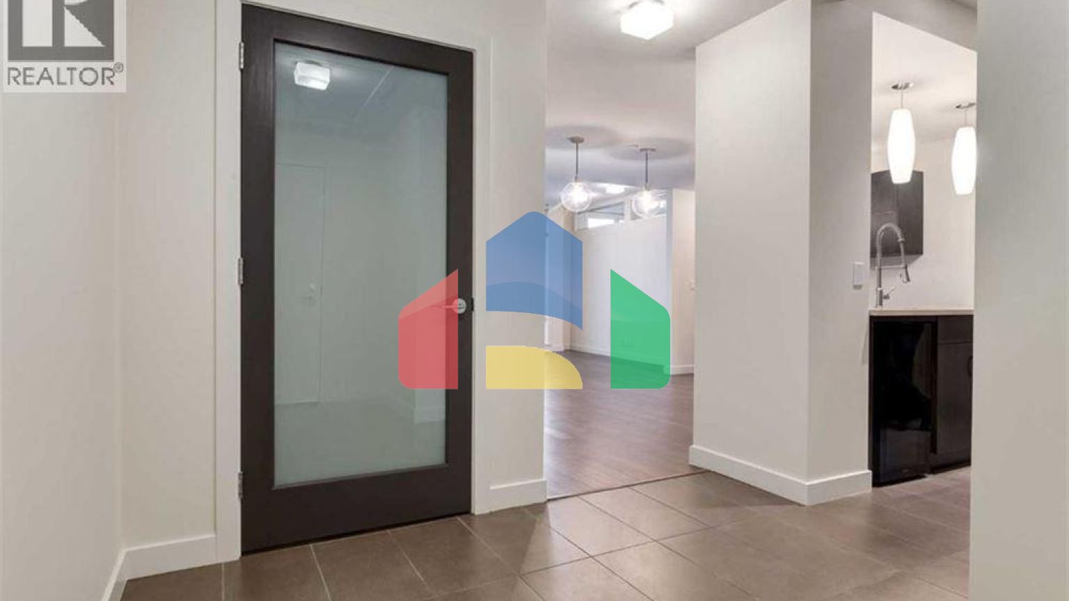 Residential - Single Family Home - Calgary, Canada - Canada