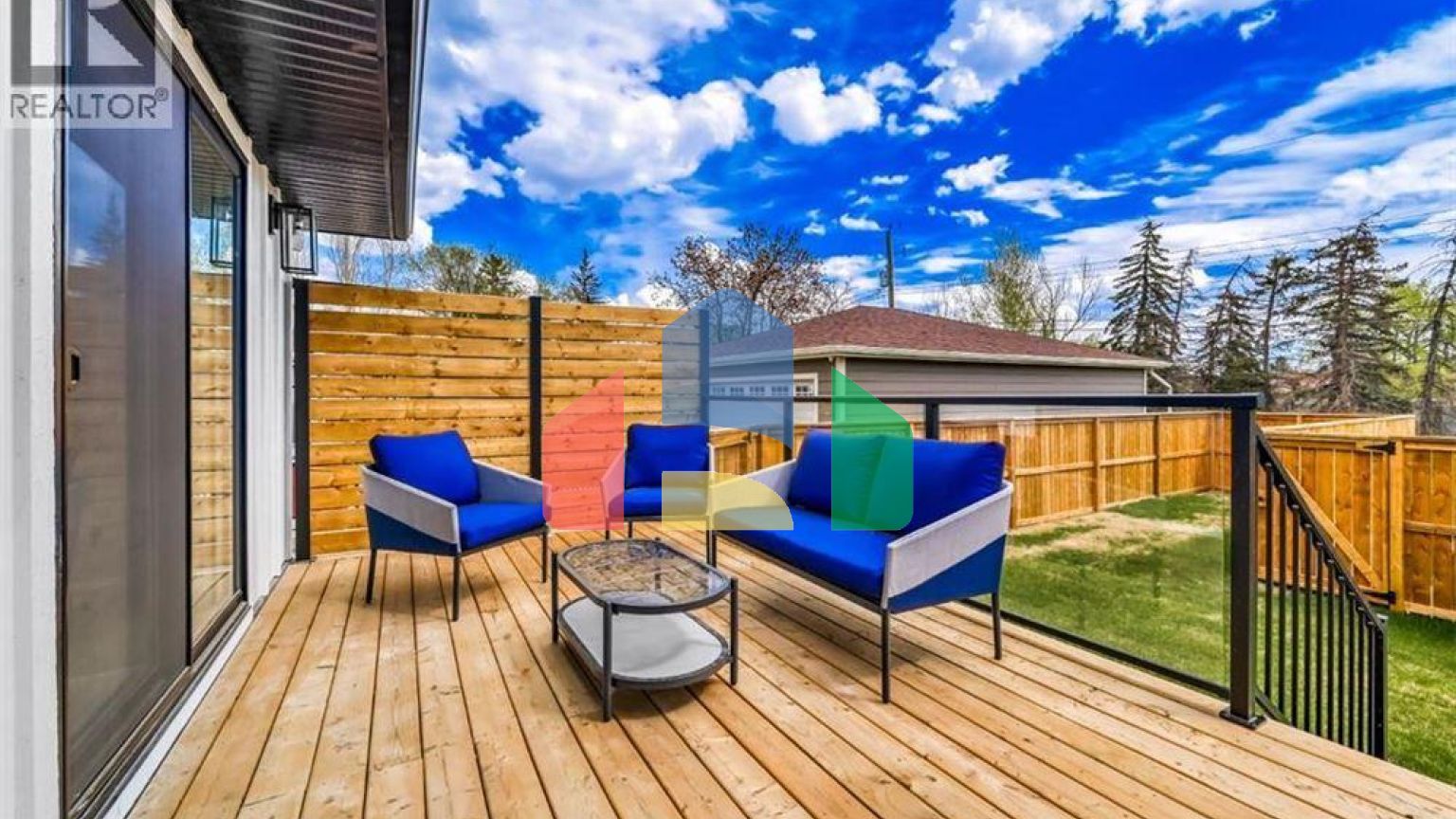 Residential - Single Family Home - Calgary, Canada - Canada