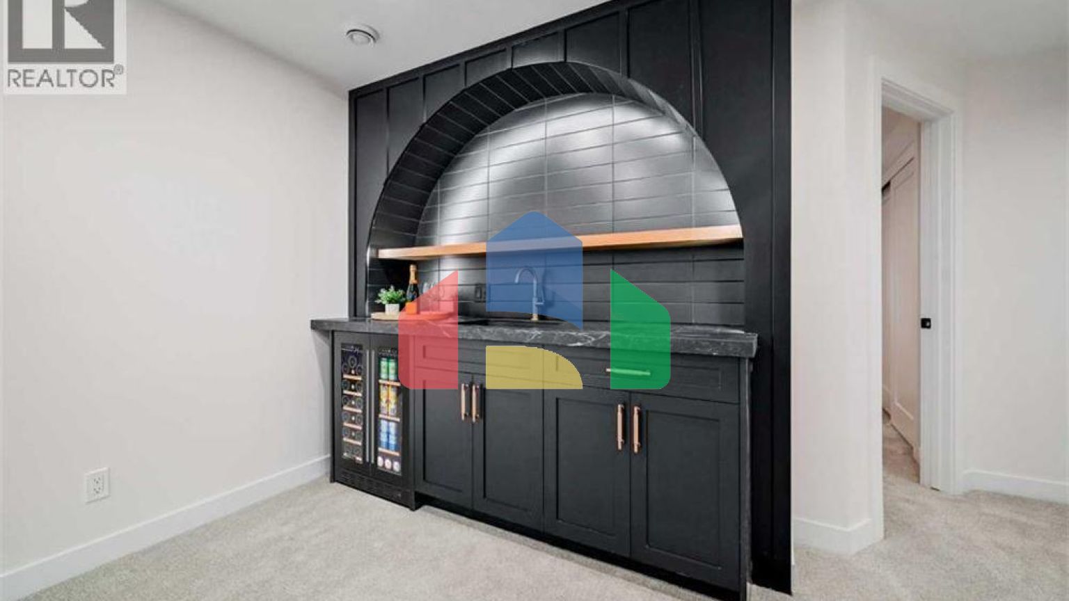 Residential - Single Family Home - Calgary, Canada - Canada