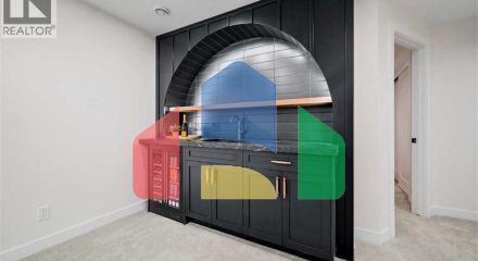 Residential - Single Family Home - Calgary, Canada - Canada