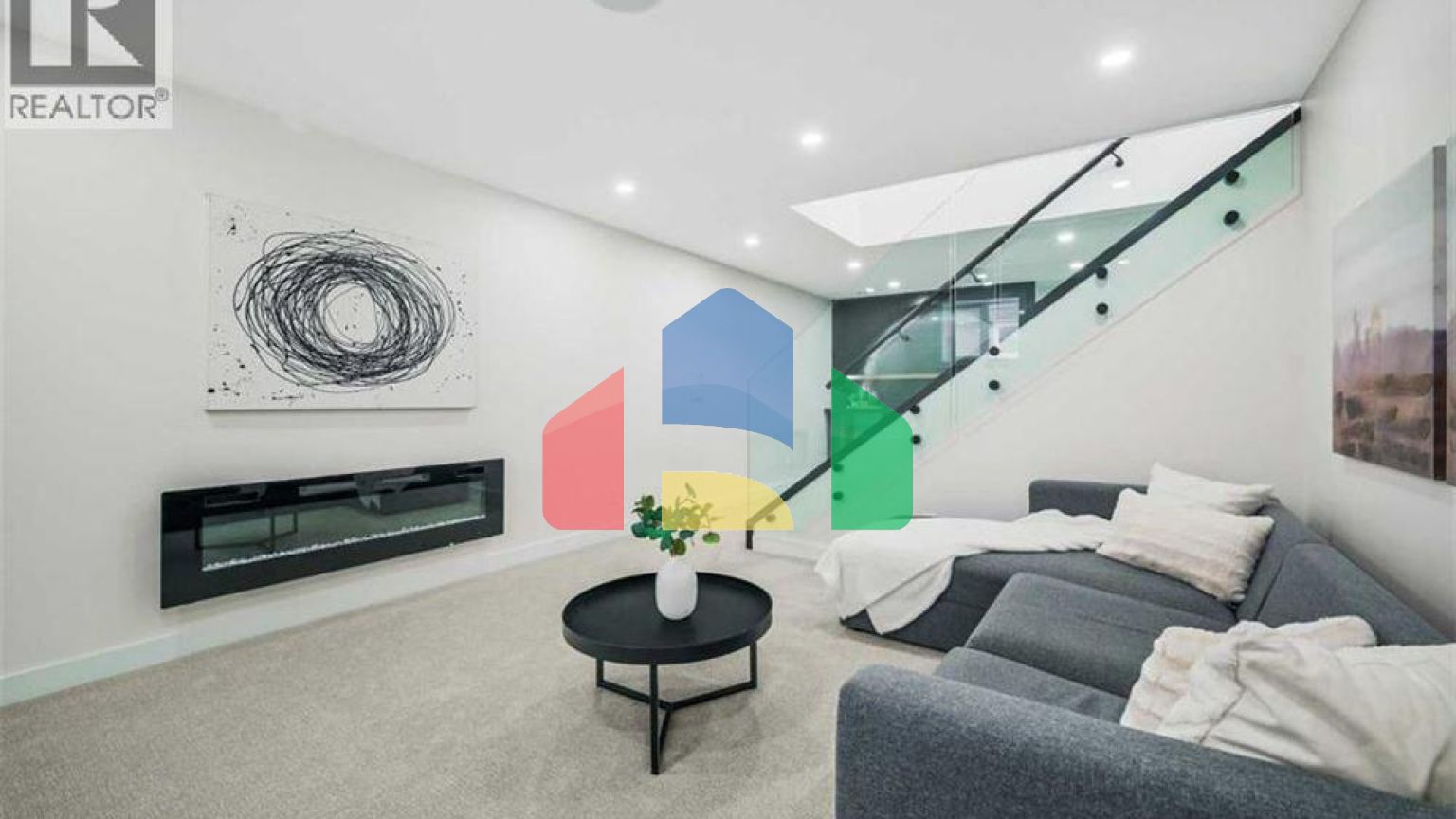 Residential - Single Family Home - Calgary, Canada - Canada