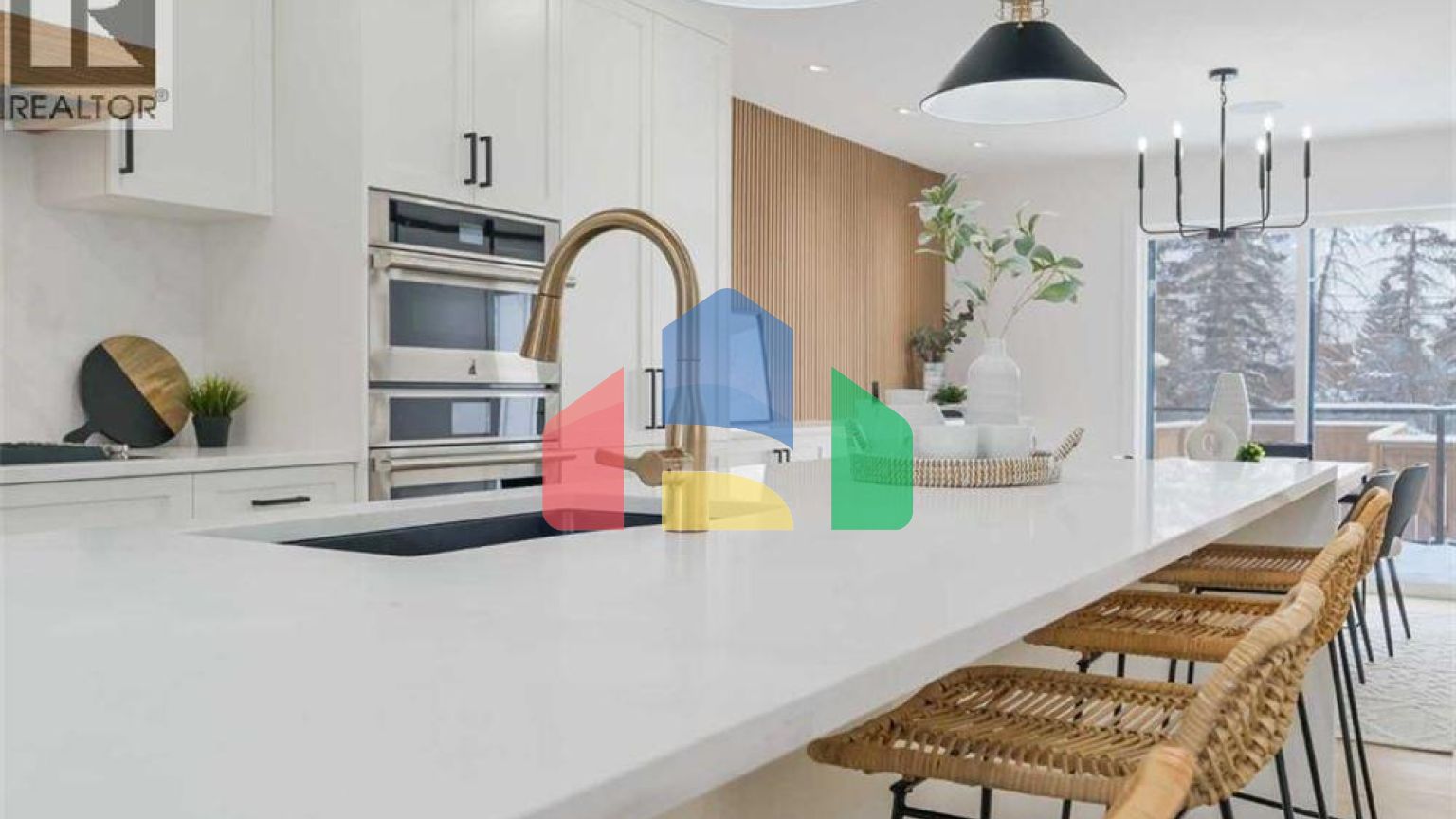 Residential - Single Family Home - Calgary, Canada - Canada