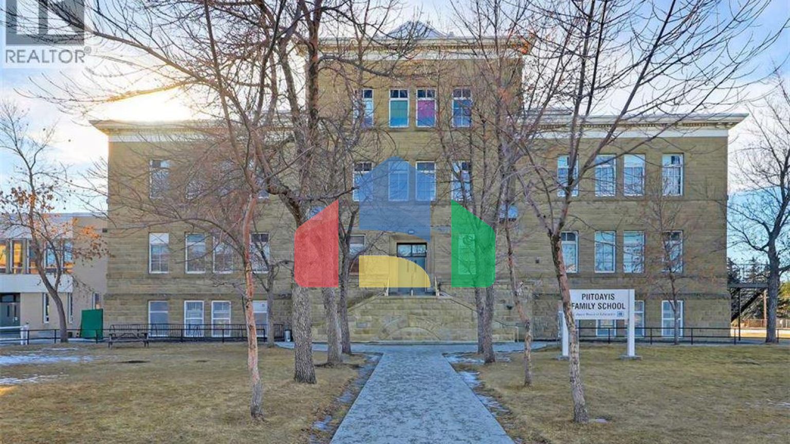 Residential - Single Family Home - Calgary, Canada - Canada