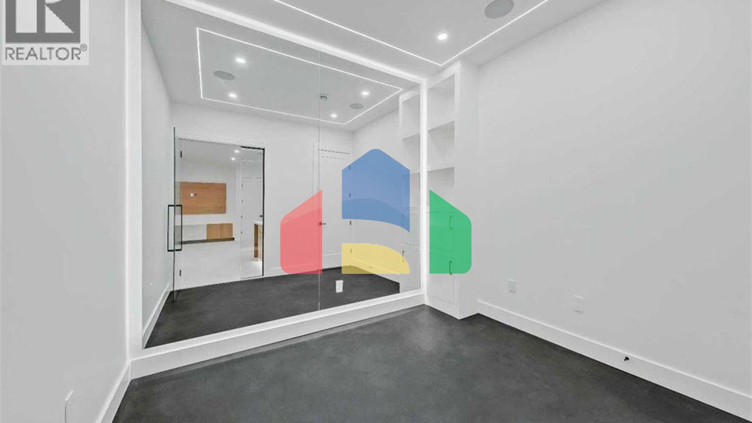 Residential - Single Family Home - Calgary, Canada - Canada