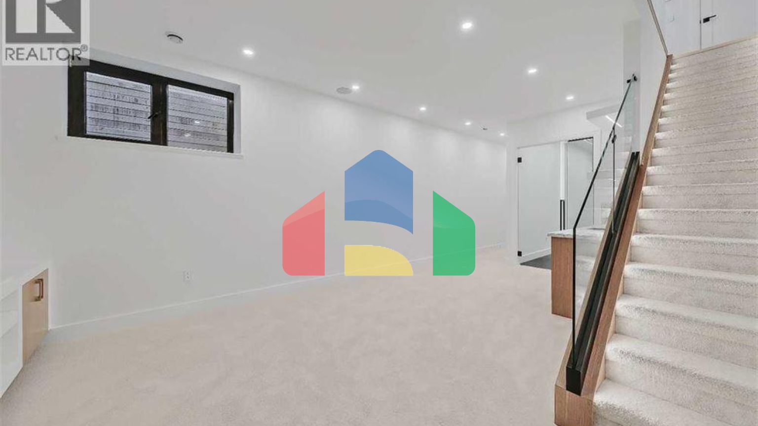 Residential - Single Family Home - Calgary, Canada - Canada