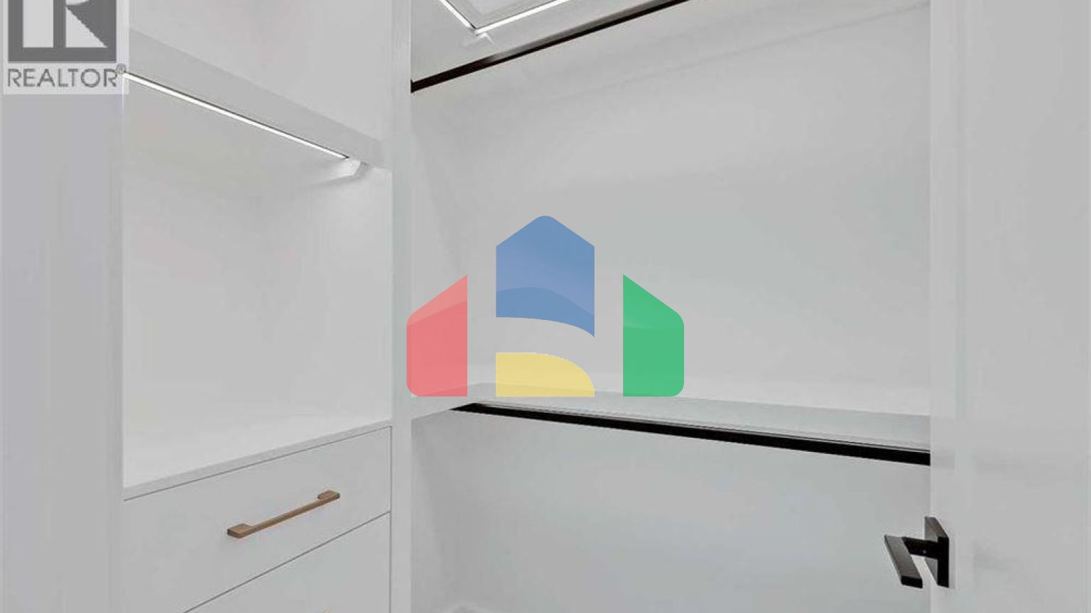 Residential - Single Family Home - Calgary, Canada - Canada