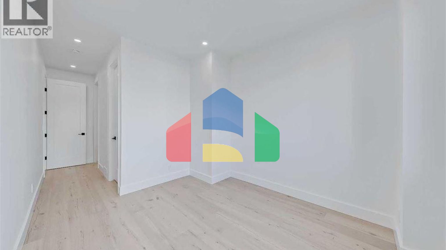 Residential - Single Family Home - Calgary, Canada - Canada