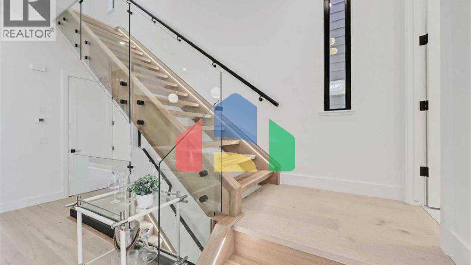 Residential - Single Family Home - Calgary, Canada - Canada