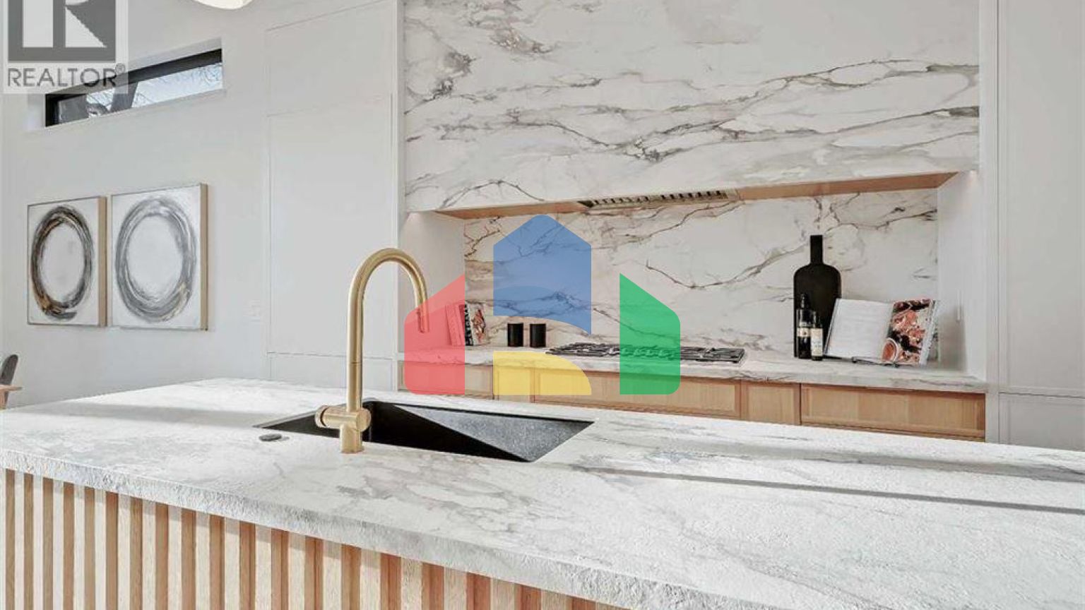 Residential - Single Family Home - Calgary, Canada - Canada